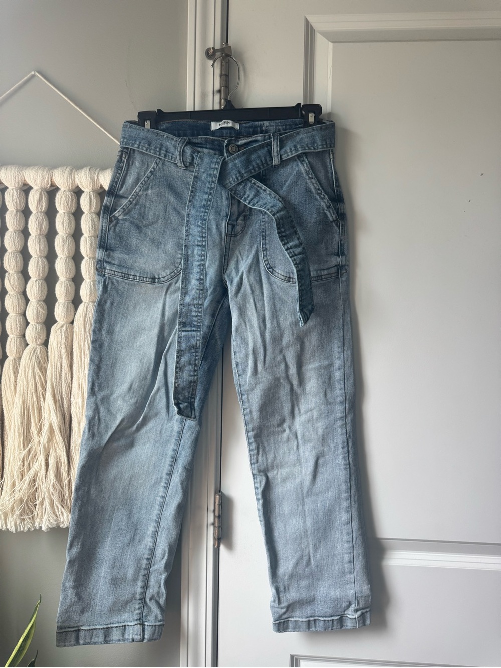 Kensie 2 26 vintage belted light wash crop jeans straight leg